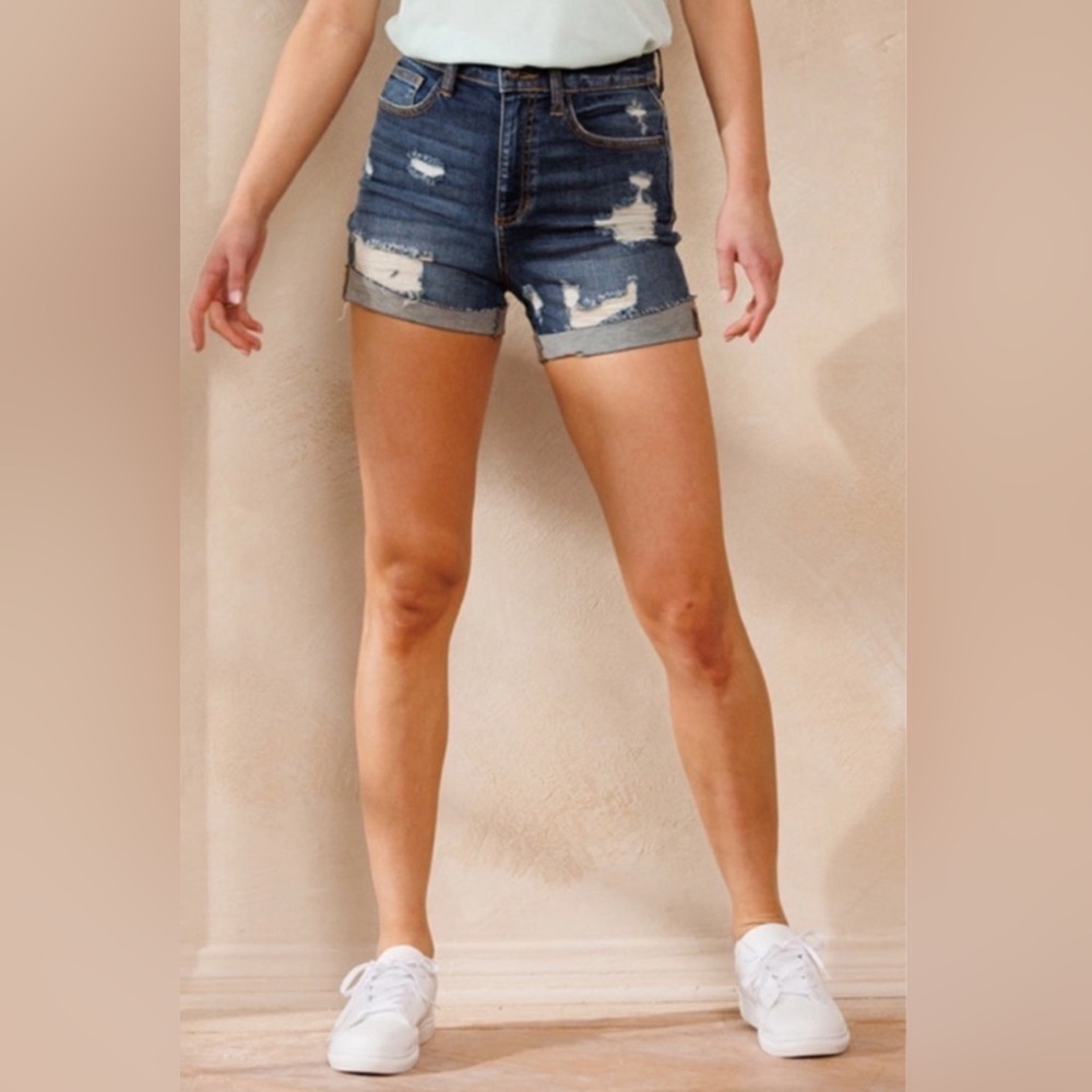 Sneak Peak High-rise Distressed Denim Shorts NWOT